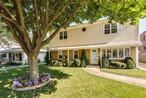 8256 Winona St, Chicago, IL 60706-3048