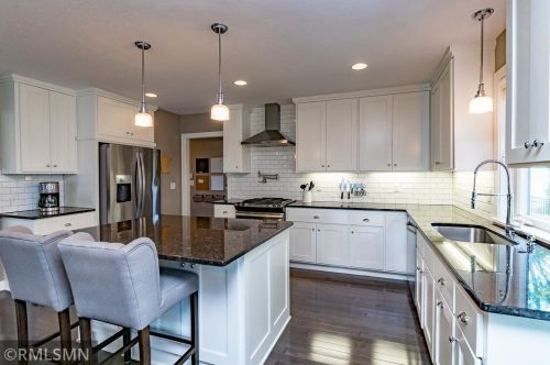 1329 Hartford Ave, Saint Paul MN 55116-1648 exterior