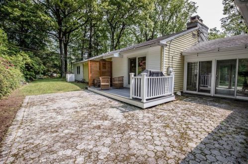 20 Cedar Hl Rd, Milford CT 06461-2716 exterior