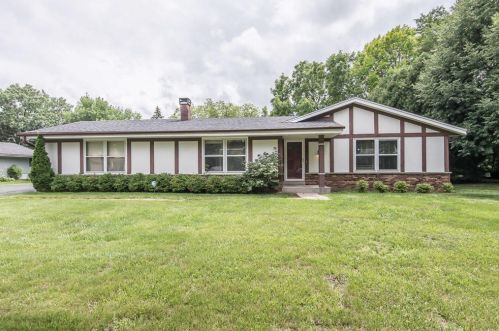 6245 Plaza Cir, Milwaukee WI  53223-2255 exterior