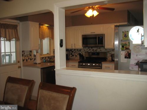 116 Lakeside Blvd, Trenton NJ 08610-1503 exterior