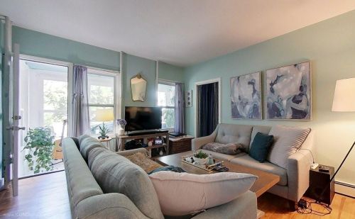 15 Dean Ave, Middletown RI 02840-3406 exterior