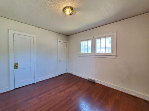 4906 37th St, Milwaukee WI  53221-2529 exterior