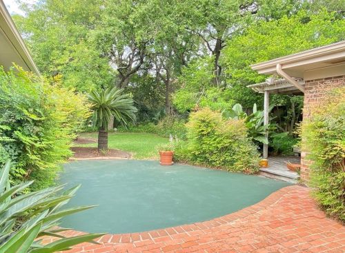 2623 51st St, Galveston TX 77551-5614 exterior