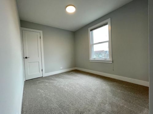 4951 Mcvicker Ave, Chicago IL  60630-1922 exterior