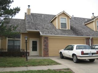 2205 Breckenridge Dr, Lawrence KS  66047-2318 exterior