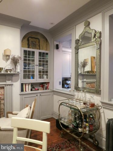 324 Camac St, Philadelphia PA 19140-4214 exterior