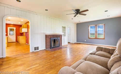 5450 Atkins Rd, Vassar MI 48768-9479 exterior