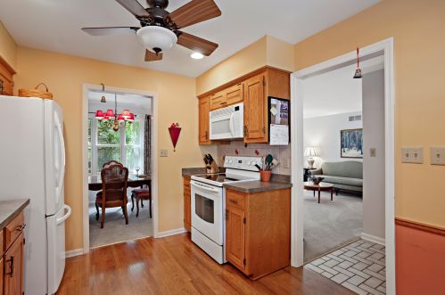 635 Aspenwood Ct, Milwaukee WI 53217-1603 exterior