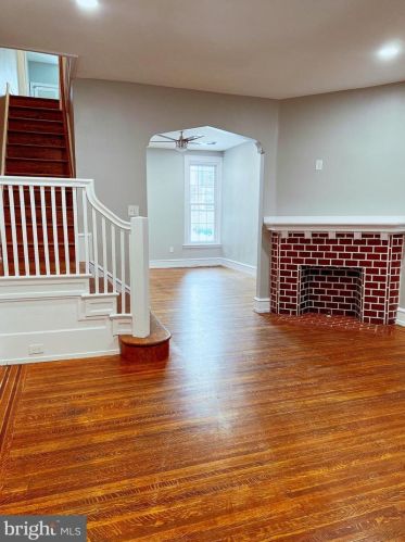 4924 9th St, Philadelphia PA  19141-3926 exterior