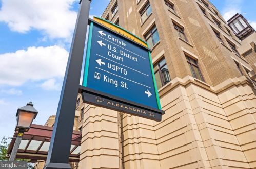 106 Ingle Pl, Alexandria VA 22304-7600 exterior