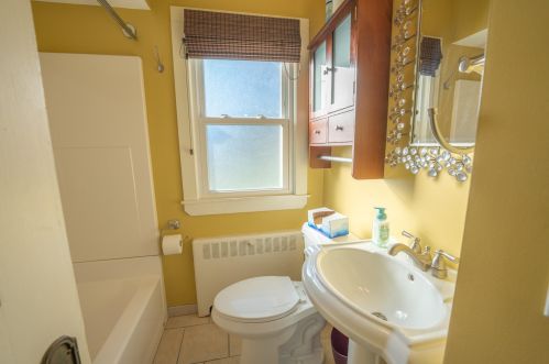 3495 Frederick Ave, Milwaukee WI 53211-2902 exterior