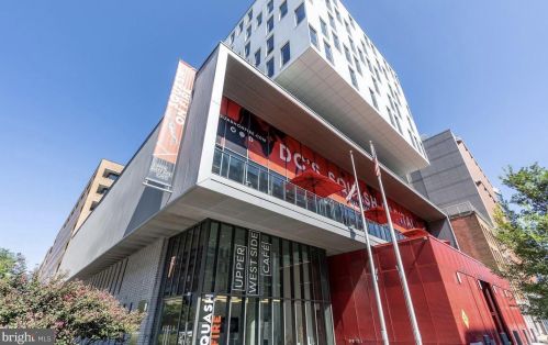 2425 L St, Washington DC  20037-2408 exterior