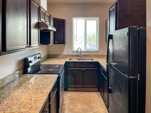 5729 1st Ave, Tucson, AZ 85718-3903