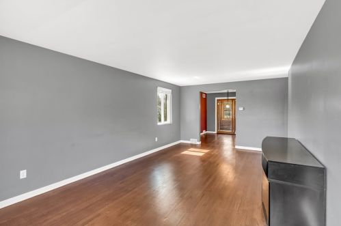 9163 Lancelot Dr, Pittsburgh, PA 15237-5931