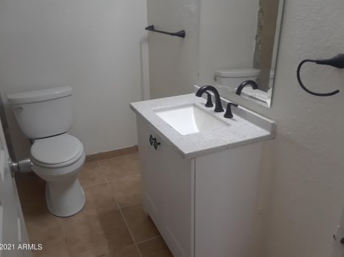 4516 Edgemont Ave, Phoenix AZ 85035-1808 exterior