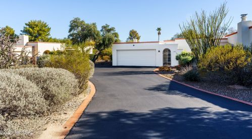 2620 Camino Valle Verde, Tucson AZ  85715-3412 exterior