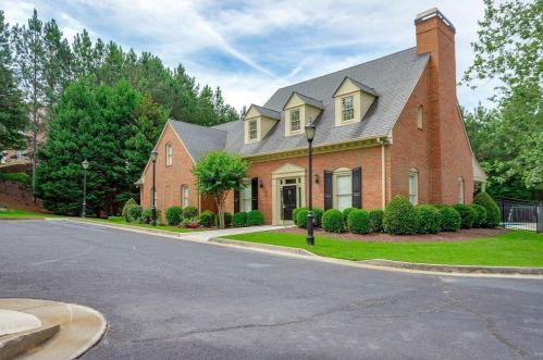 2551 Essex Ln, Atlanta GA 30331-7855 exterior