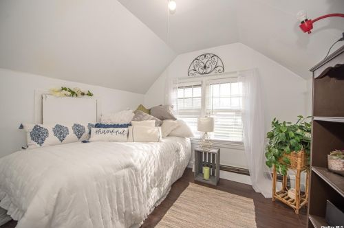 55 Kelsey Ave, Huntington Station NY 11746-1109 exterior