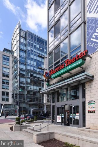 233 S St, Washington DC  20002 exterior