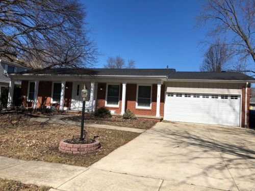 1214 Devonshire Dr, Champaign IL  61821-5901 exterior