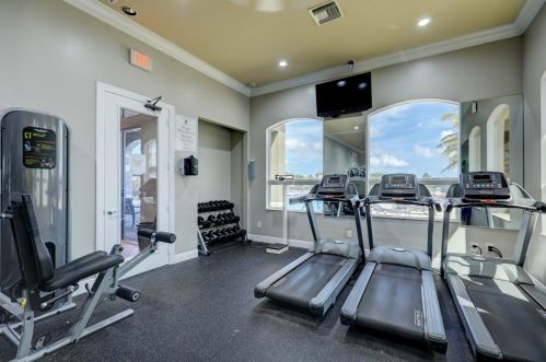 2544 Marshfield Ct, Fort Pierce FL 34953-4369 exterior