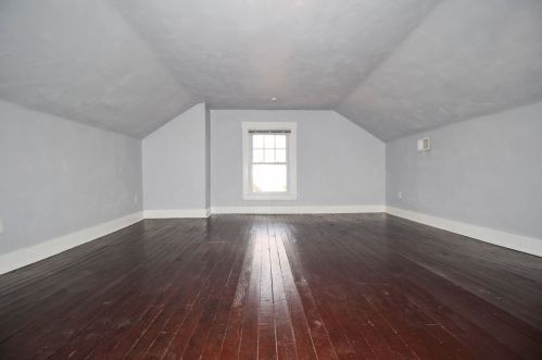 1664 Hillsdale Ave, Pittsburgh PA 15216-1870 exterior