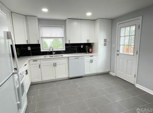 34 Cedar Ave, New Brunswick NJ  08902-2813 exterior