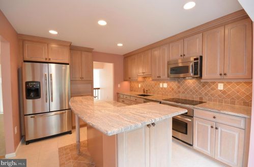 4910 Cloister Dr, Rockville MD  20852-3362 exterior