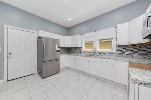 11955 Lafayette Ave, Chicago IL  60628-6125 exterior