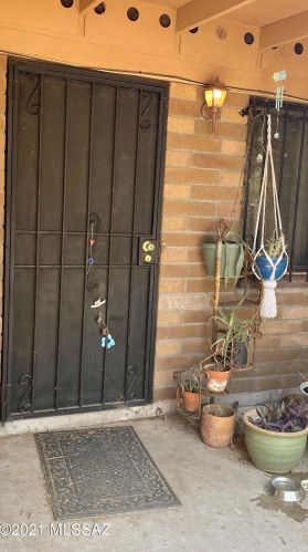 2855 Presidio Rd, Tucson, AZ 85716-1539