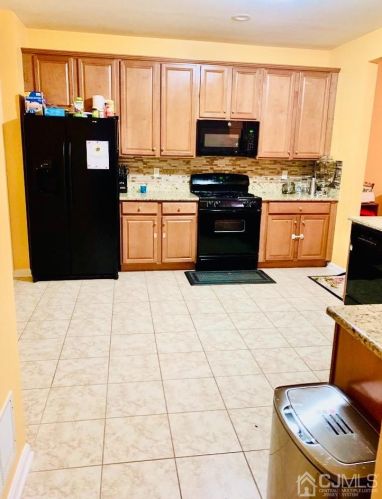 2014 Edward Stec Blvd, Edison NJ  08837-7006 exterior