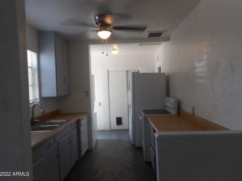 821 Edgemont Ave, Phoenix AZ  85006-1033 exterior