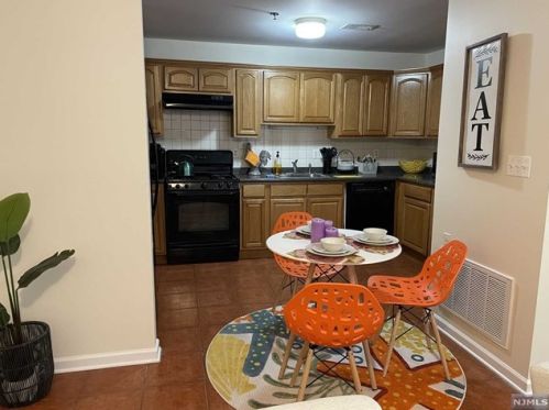 191 Manchester Pl, Newark NJ  07104-1722 exterior