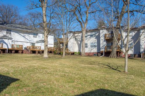 1506 Oriole Ln, Saint Louis MO 63144-1110 exterior