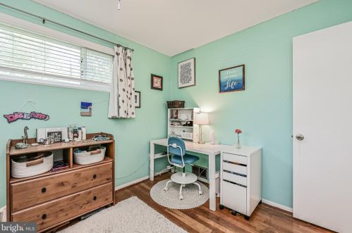 5615 Chase Ct, Alexandria VA 22312-6318 exterior