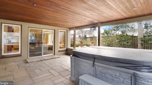 4512 Dolphin Ln, Alexandria VA 22309-3110 exterior