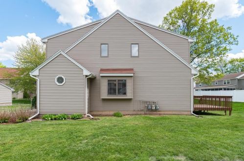 2 Partridge Ct, Windsor Locks CT  06096-1311 exterior