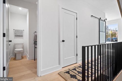 1613 2nd St, Philadelphia PA 19122 exterior