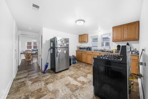 6149 Giddings St, Chicago IL 60630-2931 exterior