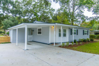1605 Camp Rd, Charleston, SC 29412-4011