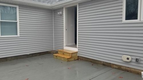 8 Deluca St, Providence RI  02919-6102 exterior