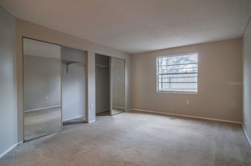 10112 Enchanted Oaks Ct, Tampa FL  33615-1616 exterior