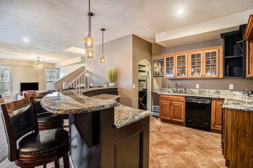 7180 Inverness Dr, Kalamazoo MI 49009-3935 exterior