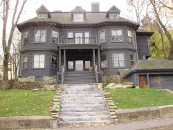 40 Newtonville Ave, Newton, MA 02458-1939