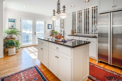 6 Carrington Ln, Farmington CT 06032-2344 exterior