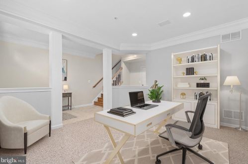 5124 Knapp Pl, Alexandria VA 22304-8637 exterior