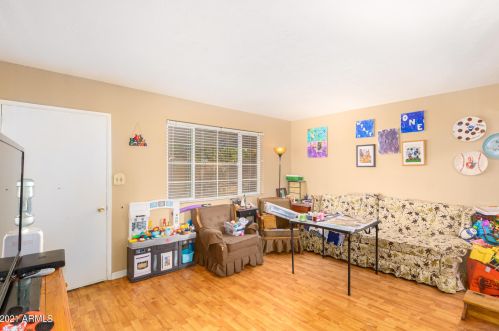 6107 12 Pl, Phoenix AZ 85014-6707 exterior