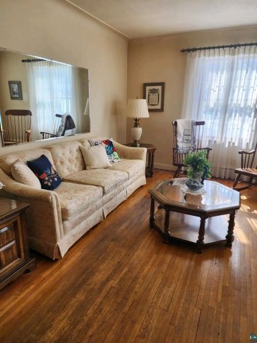 816 Blackman Ave, Duluth, MN 55811-5236