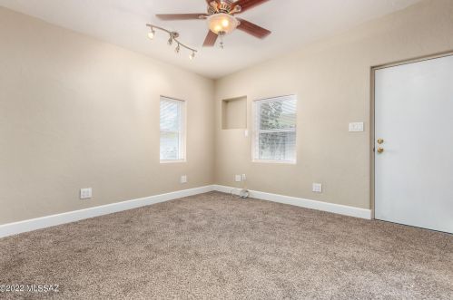 1325 8 St, Tucson AZ 85719-5517 exterior